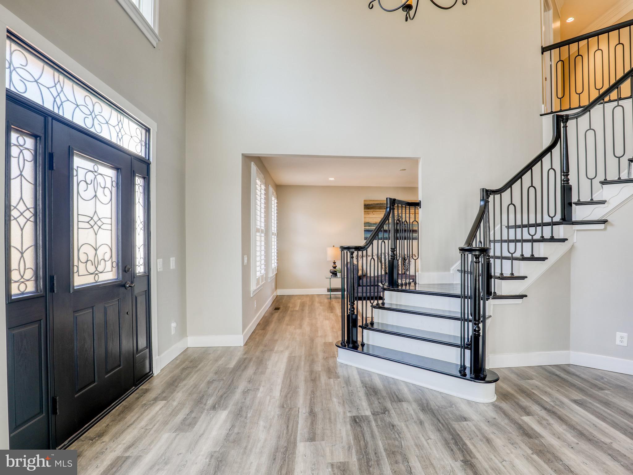 35059 Sunny Ridge Road Round Hill, VA 20141 - Photo 20 of 78 Two-story entry