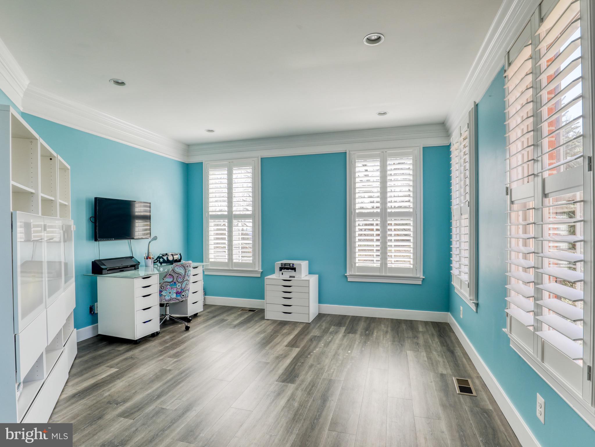 35059 Sunny Ridge Road Round Hill, VA 20141 - Photo 24 of 78 Living Room