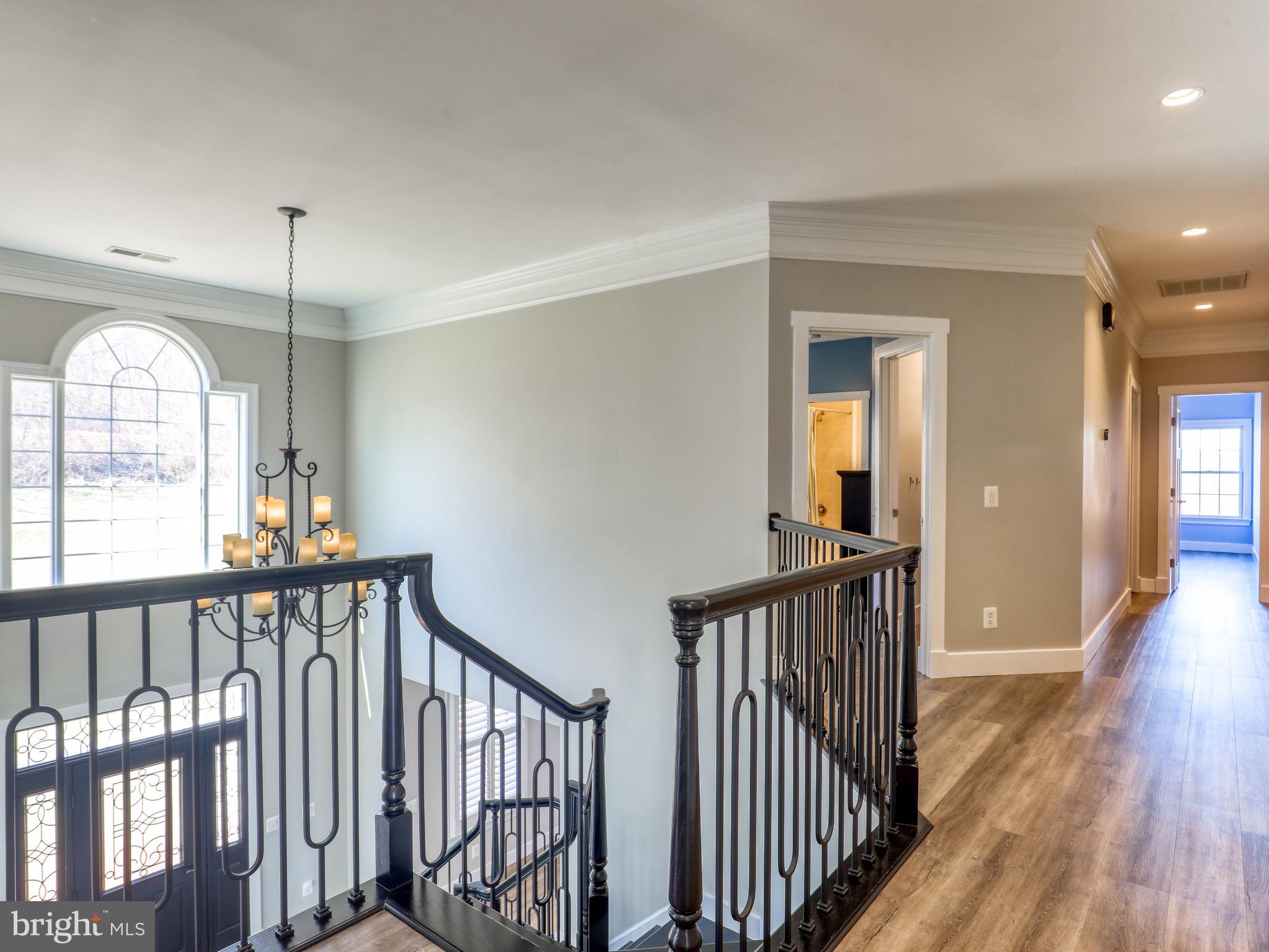 35059 Sunny Ridge Road Round Hill, VA 20141 - Photo 32 of 78 Upper landing