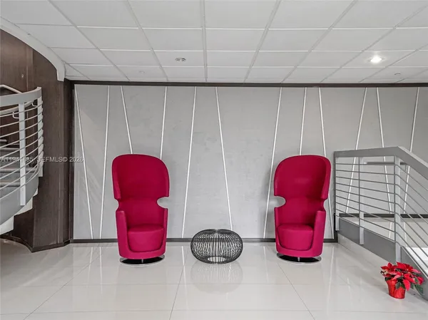 $669,000 | 5701 Collins Avenue, Unit 1415, Miami Beach, FL 33140