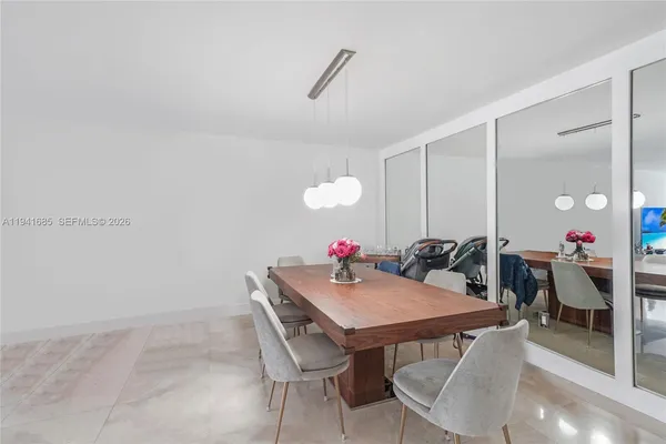 $669,000 | 5701 Collins Avenue, Unit 1415, Miami Beach, FL 33140