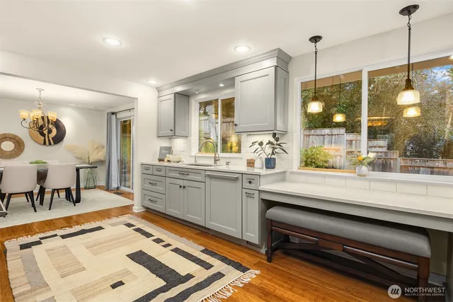 $985,000 | 3410 Northeast 202nd Street, Lake Forest Park, WA 98155