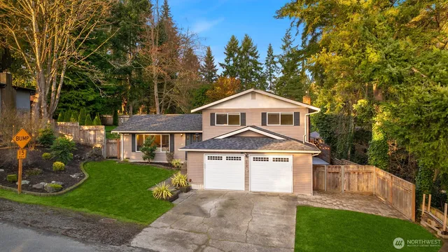 $985,000 | 3410 Northeast 202nd Street, Lake Forest Park, WA 98155
