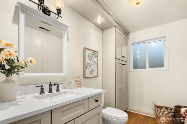 $985,000 | 3410 Northeast 202nd Street, Lake Forest Park, WA 98155