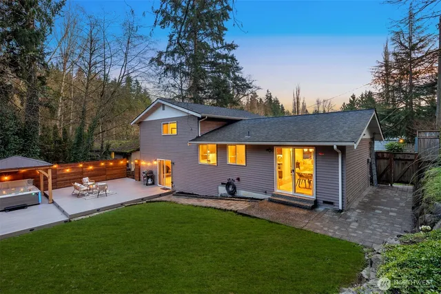 $985,000 | 3410 Northeast 202nd Street, Lake Forest Park, WA 98155