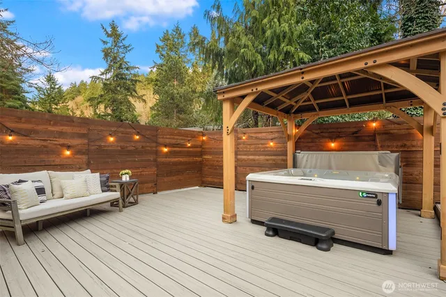 $985,000 | 3410 Northeast 202nd Street, Lake Forest Park, WA 98155