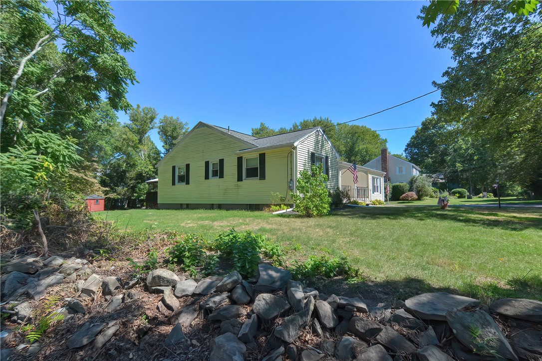194 Schoolhouse Road Warren, RI 02885 - Photo 29 of 36 Gallery Image 29