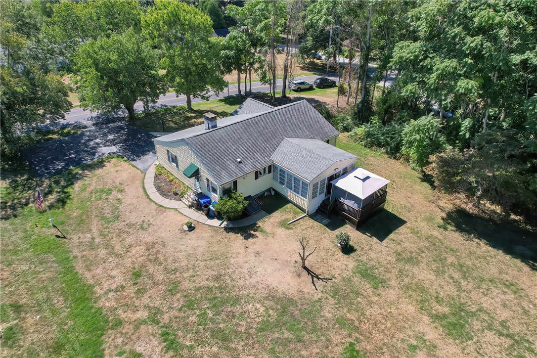 194 Schoolhouse Road Warren, RI 02885 - Photo 33 of 36 Gallery Image 33