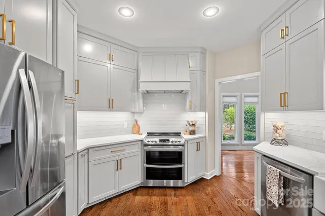 $898,999 | 176 Yadkin Falls, New London, NC 28127