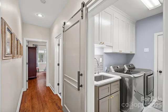 $898,999 | 176 Yadkin Falls, New London, NC 28127