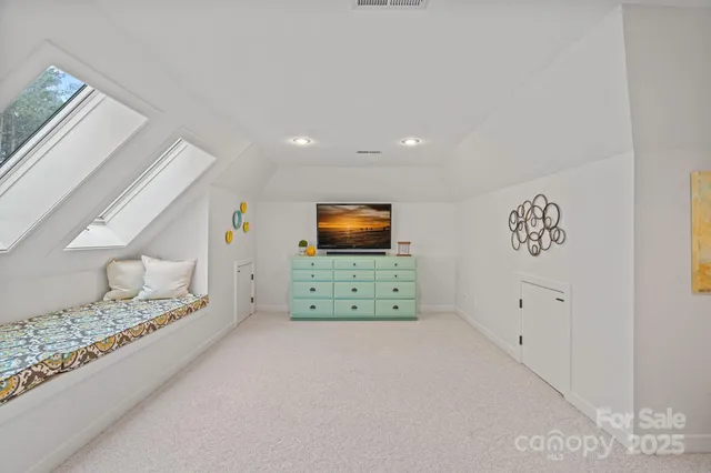 $898,999 | 176 Yadkin Falls, New London, NC 28127