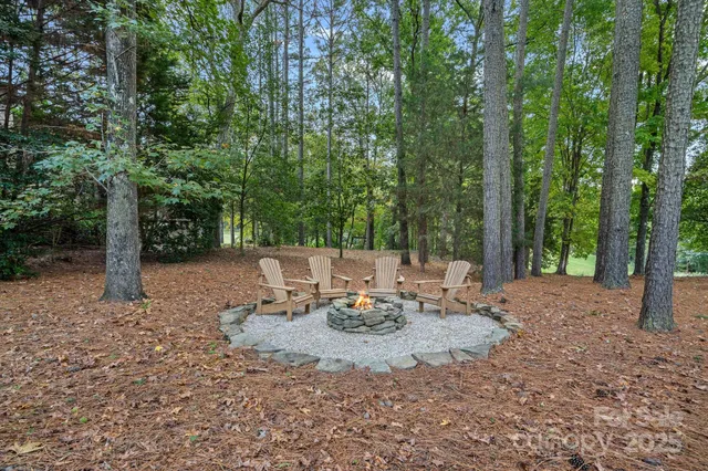 $898,999 | 176 Yadkin Falls, New London, NC 28127