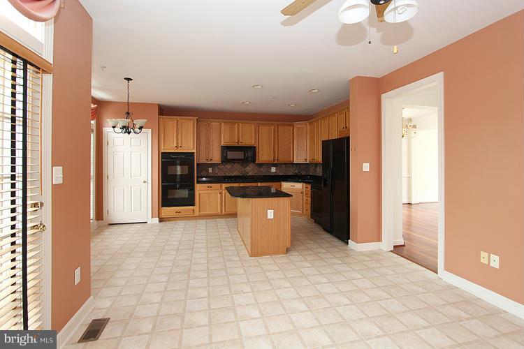 23601 Public House Road Clarksburg, MD 20871 - Photo 11 of 30 Kitchen