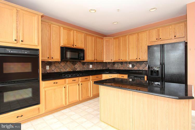 23601 Public House Road Clarksburg, MD 20871 - Photo 12 of 30 Kitchen