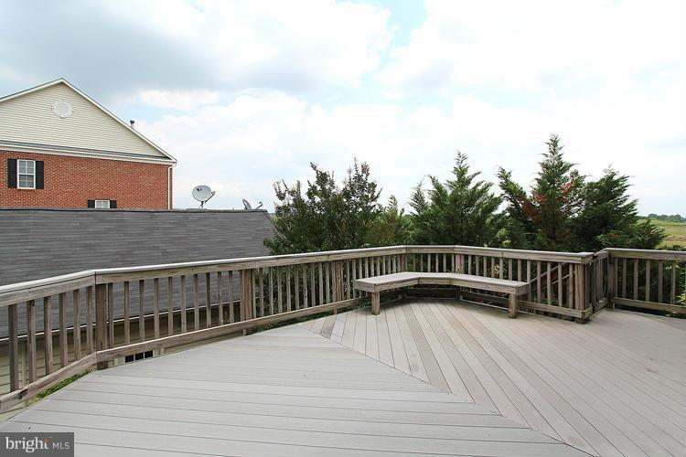 23601 Public House Road Clarksburg, MD 20871 - Photo 14 of 30 Exterior (Rear)