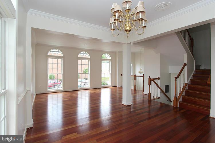 23601 Public House Road Clarksburg, MD 20871 - Photo 7 of 30 View