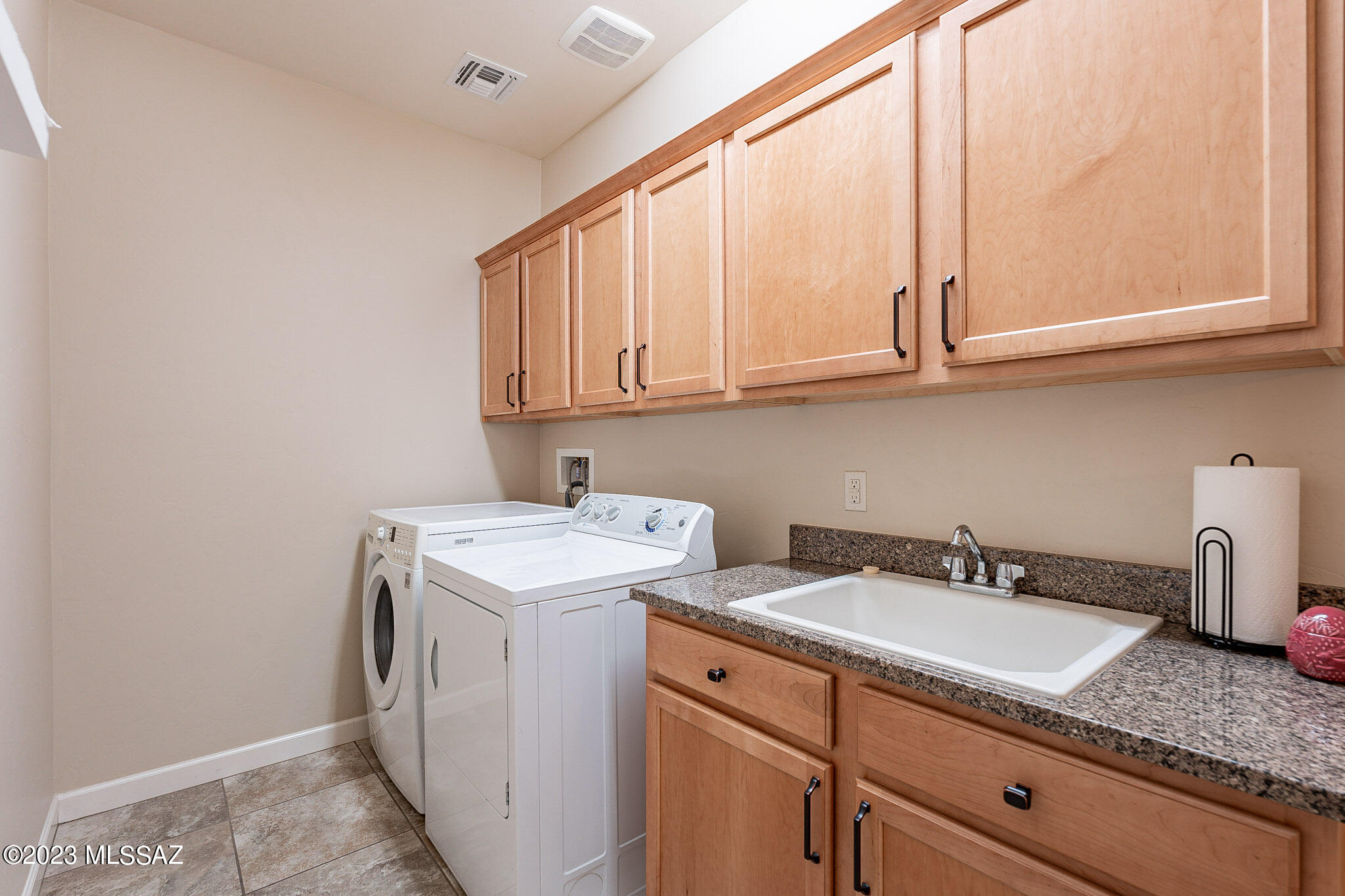 8409 North Gaetano Loop Tucson, AZ 85742 - Photo 35 of 49