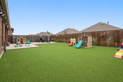 $334,999 | 11028 Los Alamos Drive, Aubrey, TX 76227