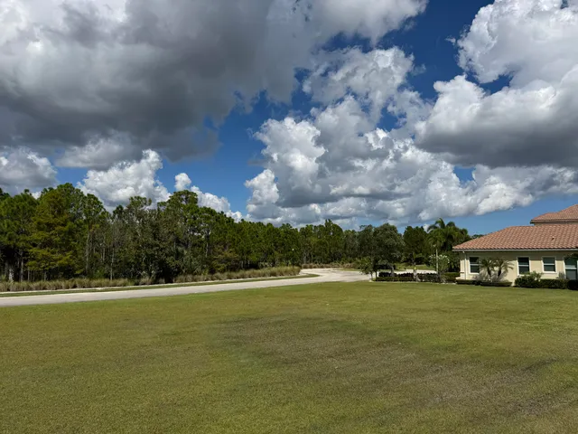 $319,000 | 121 Southeast San Priverno, Port St. Lucie, FL 34984