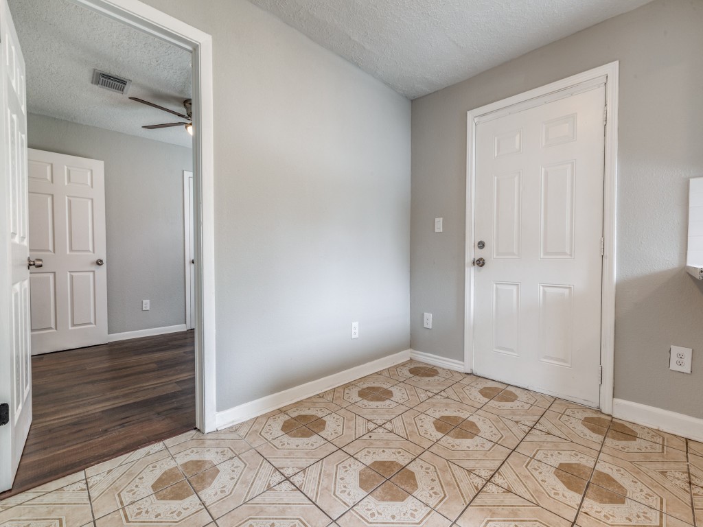 411 Gober Street Houston, TX 77017 - Photo 11 of 26