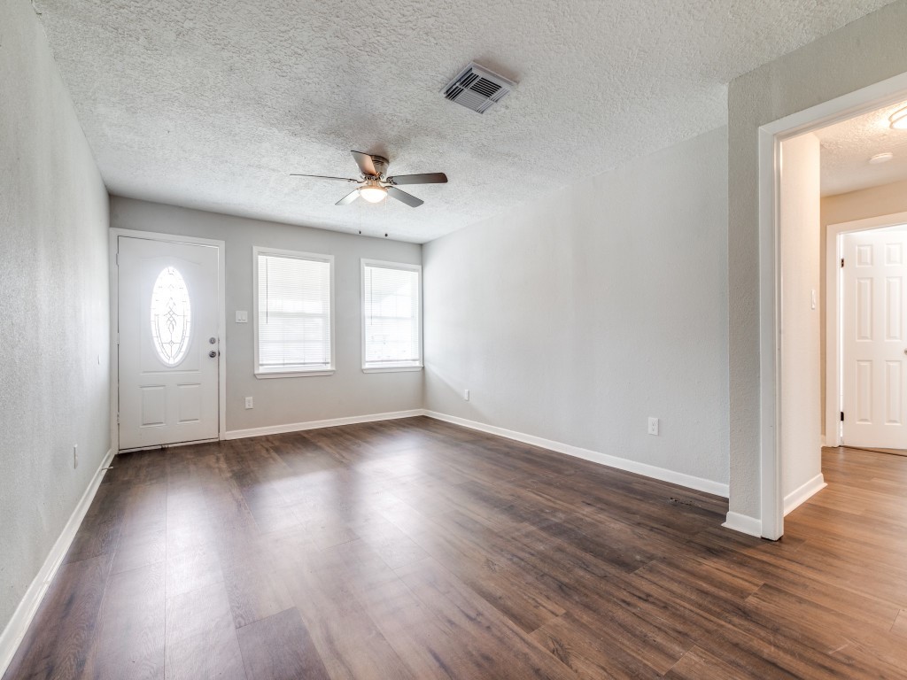 411 Gober Street Houston, TX 77017 - Photo 5 of 26