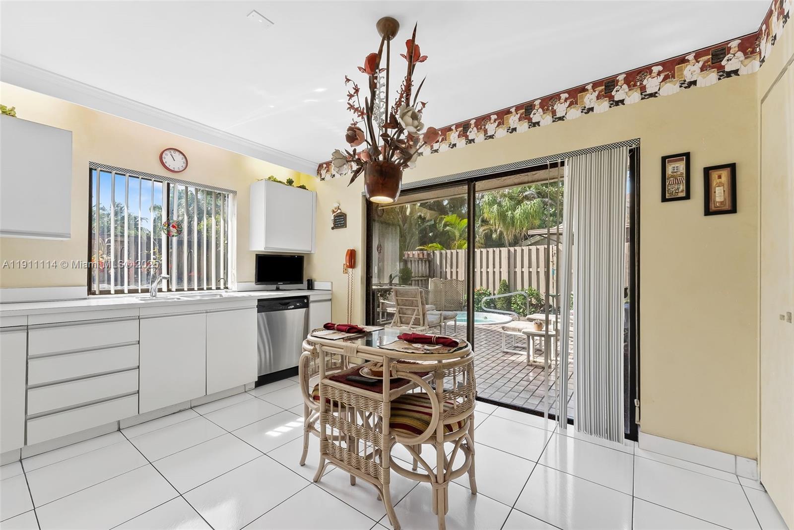 7665 Sierra Drive West Boca Raton, FL 33433 - Photo 11 of 33