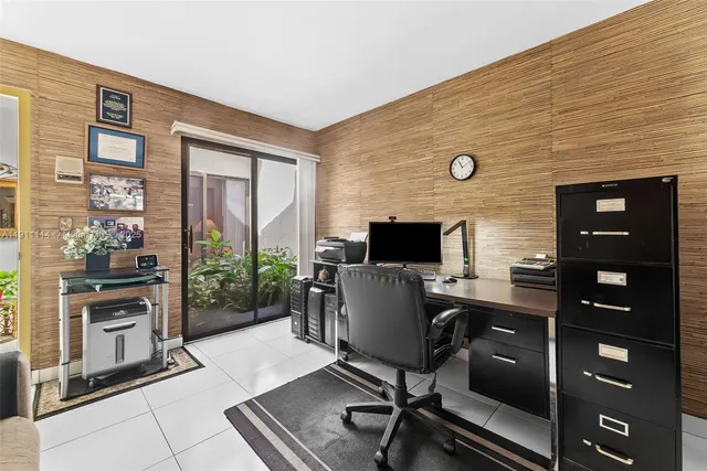 $620,000 | 7665 Sierra Drive West, Boca Raton, FL 33433