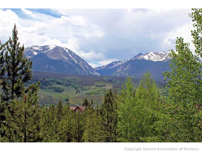 123 J Road Silverthorne, CO 80498 - Photo 2 of 17 View.