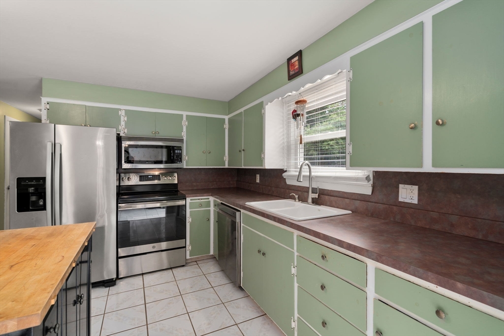 25 Wilson Street Beverly, MA 01915 - Photo 15 of 30