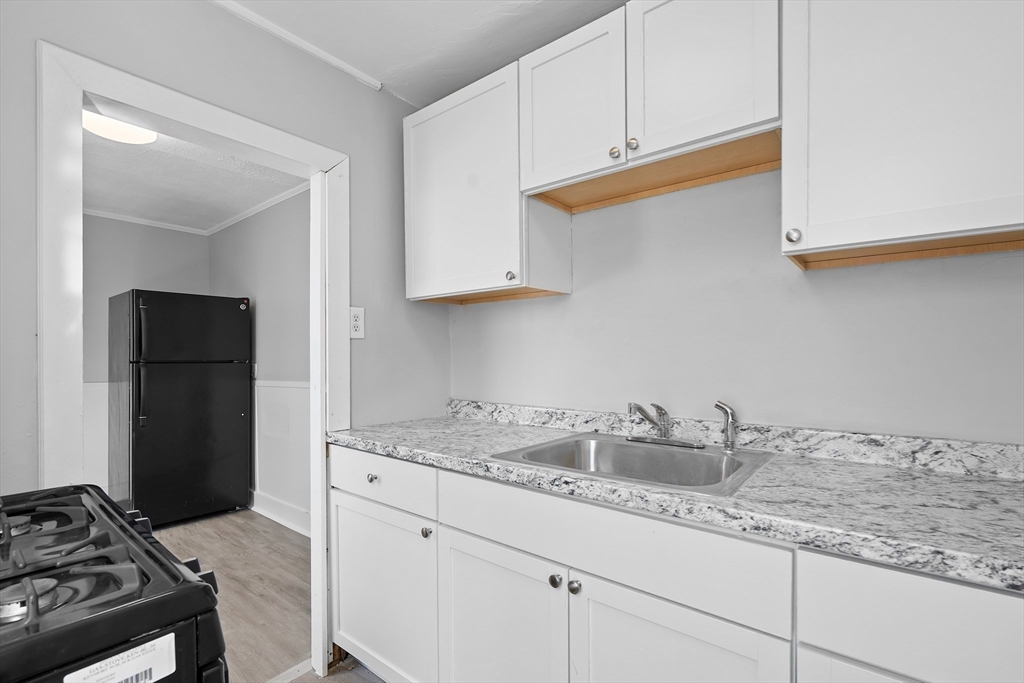 506 Peckham Street Fall River, MA 02721 - Photo 24 of 42