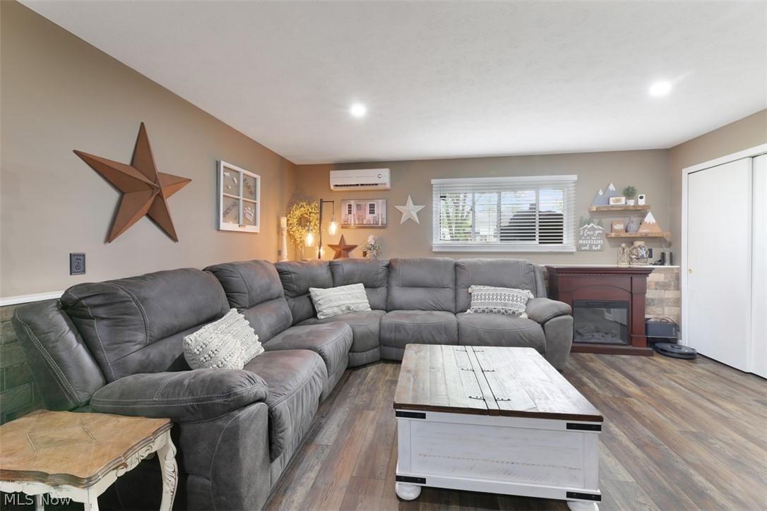 10228 Dewhurst Road Elyria, OH 44035 - Photo 17 of 25 Gallery Image 17