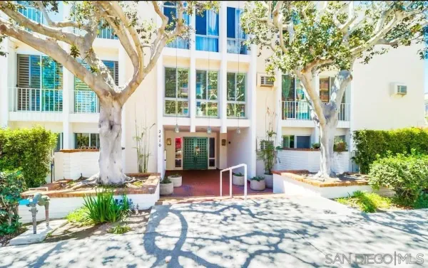 $2,850 | 2410 Albatross Street, Unit 6, San Diego, CA 92101