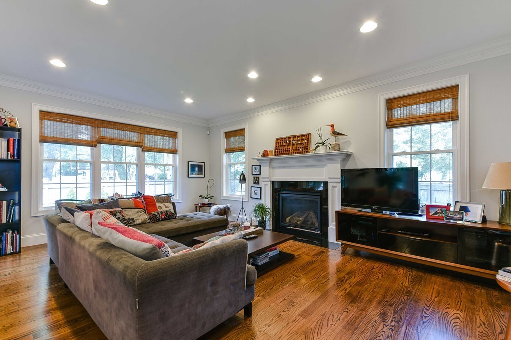 8 Chesterton Road Wellesley, MA 02481 - Photo 7 of 24 Gallery Image 7