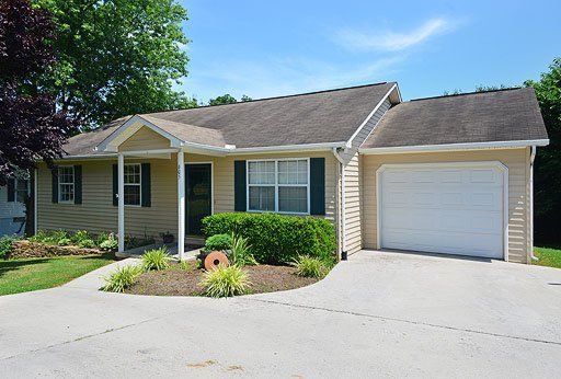 605 Ridgeview Drive Clinton, TN 37716 - Photo 1 of 13 Primary Photo