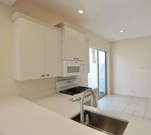 $400,000 | 8515 53rd Place East, Bradenton, FL 34211