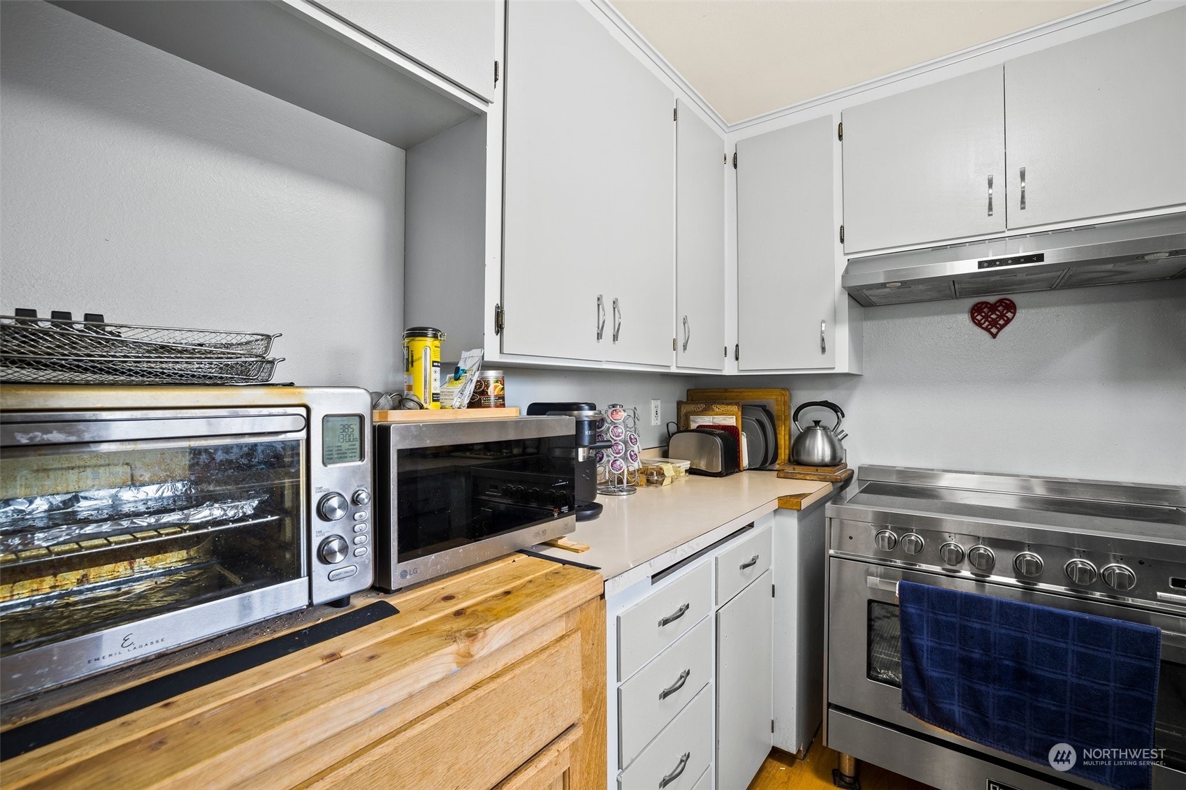 12331 Southeast 164th Street Renton, WA 98058 - Photo 5 of 35 Gallery Image 5
