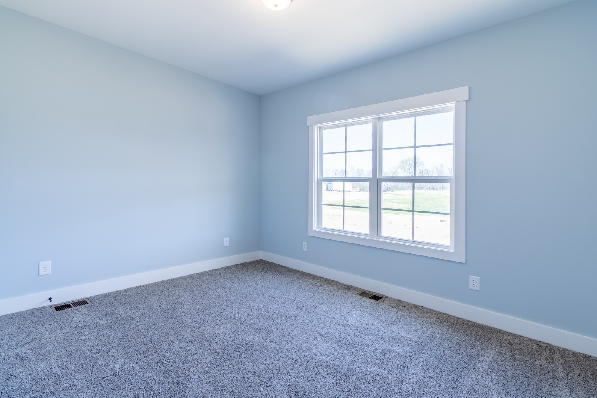 2060 Beverly Court Springfield, TN 37172 - Photo 26 of 33 an empty room with a window
