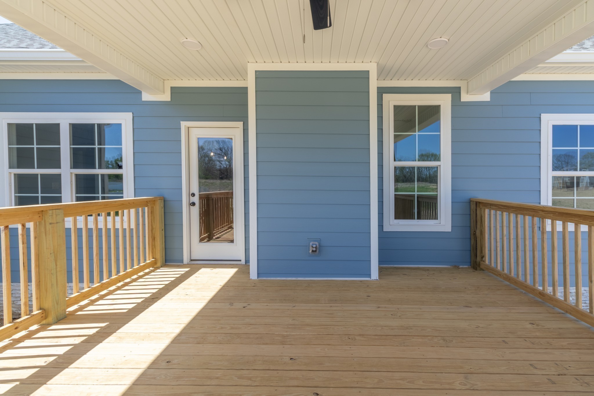 2060 Beverly Court Springfield, TN 37172 - Photo 33 of 33 a view of a house with a wooden fence