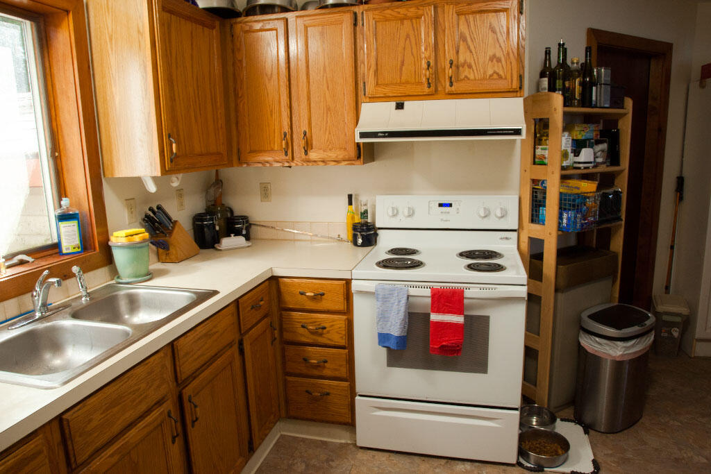 42 river road_Kitchen2