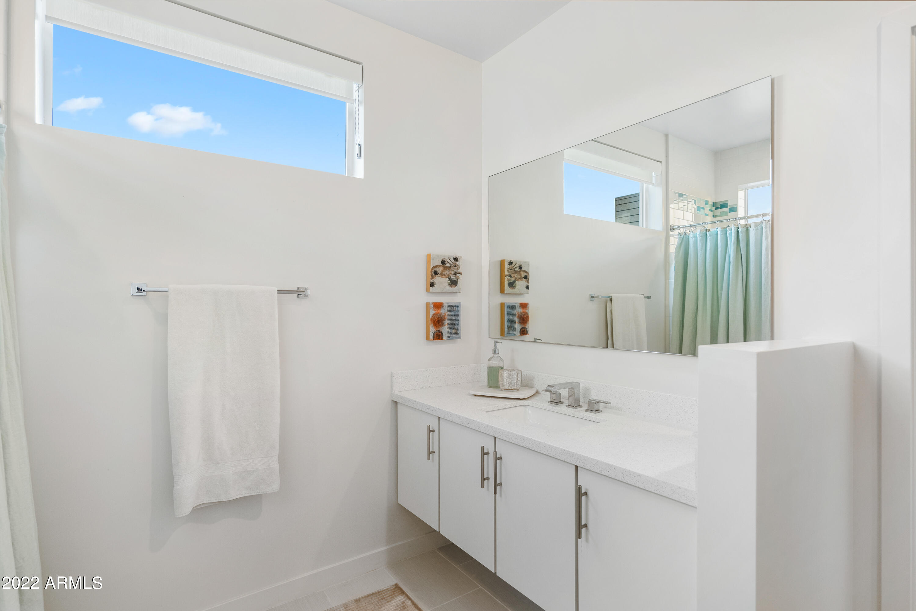 325 East Coronado Road, Unit 9 Phoenix, AZ 85004 - Photo 30 of 43 full bath between bedrooms 2 & 3