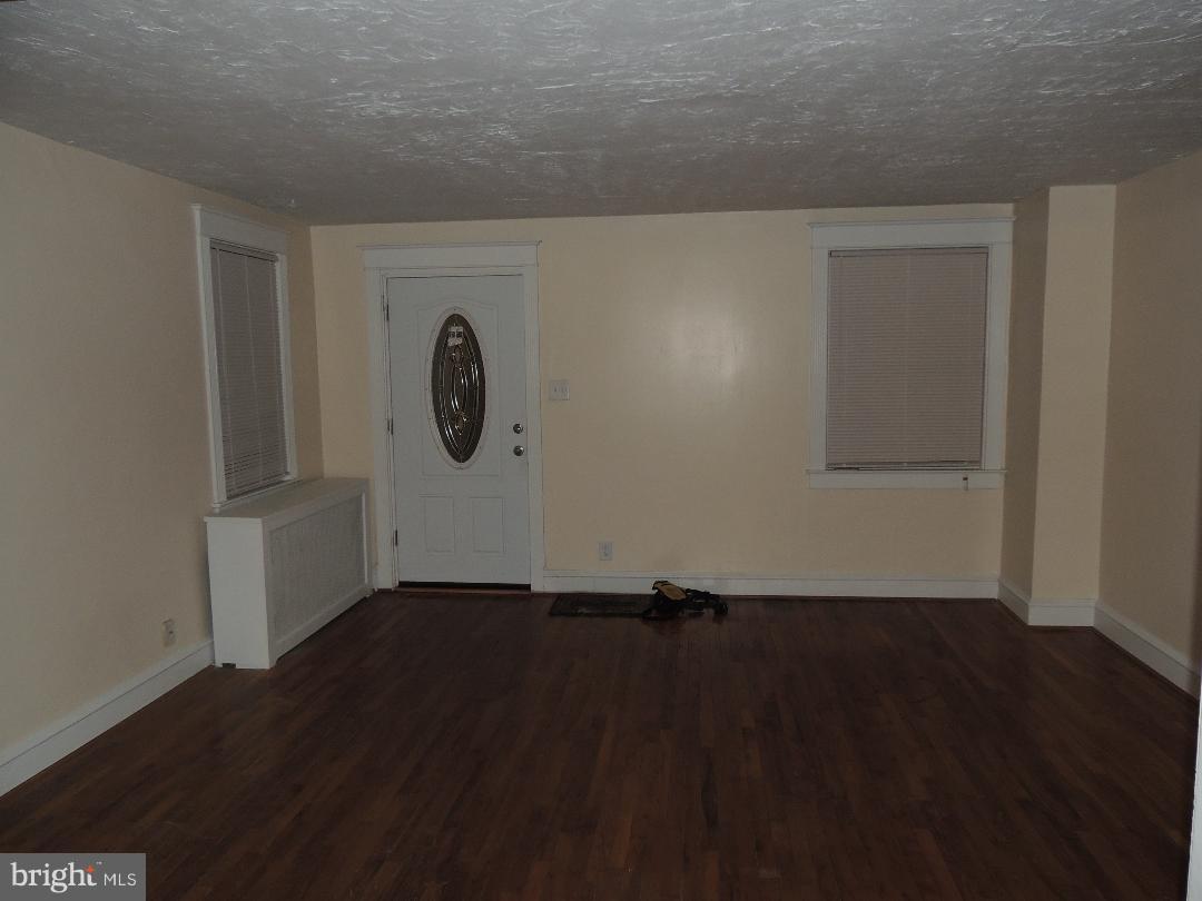 7218 Bradford Road Upper Darby, PA 19082 - Photo 3 of 14