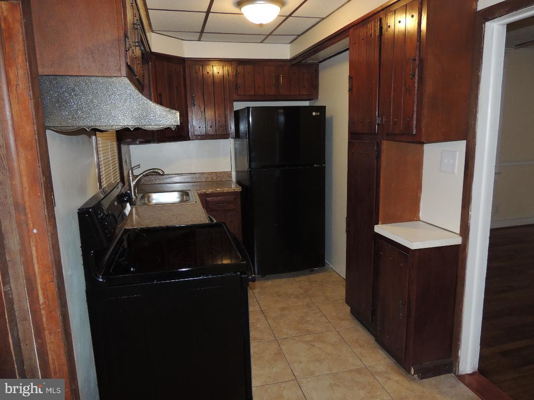 7218 Bradford Road Upper Darby, PA 19082 - Photo 6 of 14