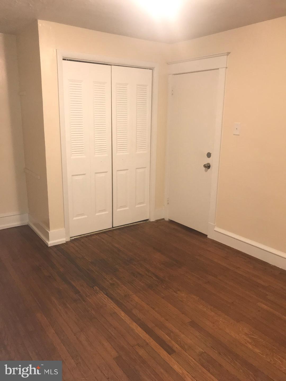 7218 Bradford Road Upper Darby, PA 19082 - Photo 7 of 14