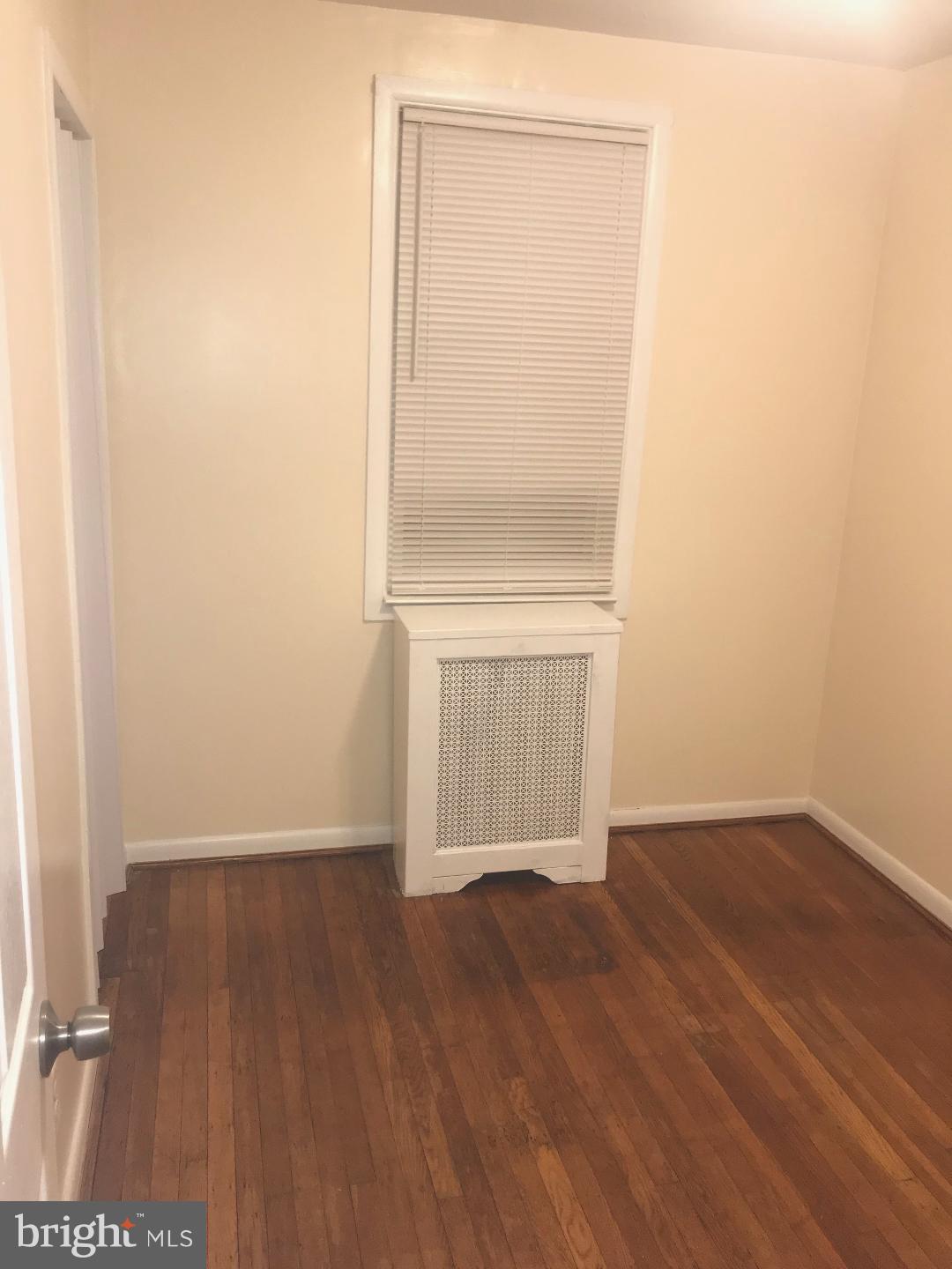 7218 Bradford Road Upper Darby, PA 19082 - Photo 9 of 14