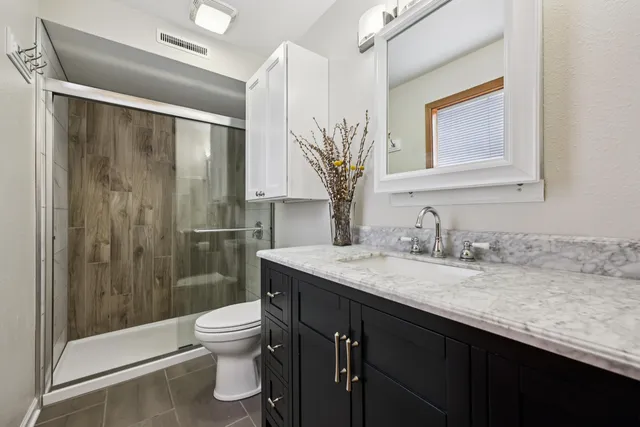 $419,900 | 10216 North Baehr Road, Mequon, WI 53092