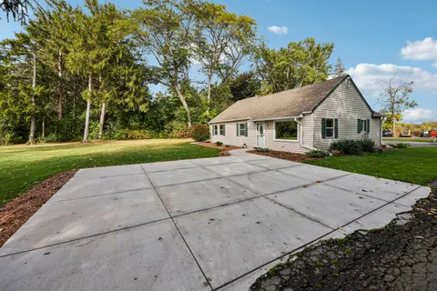 $429,900 | 10216 North Baehr Road, Mequon, WI 53092
