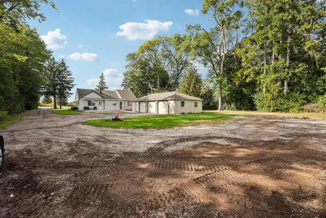 $419,900 | 10216 North Baehr Road, Mequon, WI 53092