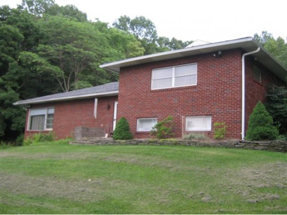 463 Jones Road Vestal, NY 13850 - Photo 1 of 24 Gallery Image 1