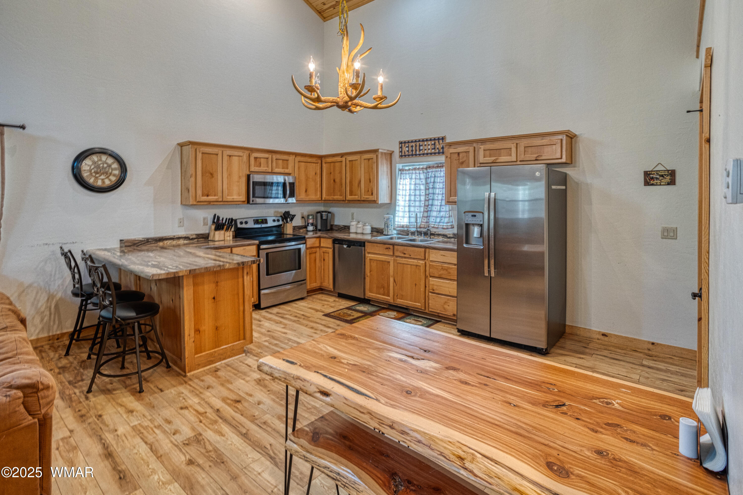 3455 Turkey Track Road Pinetop, AZ 85935 - Photo 10 of 28 Kitchen
