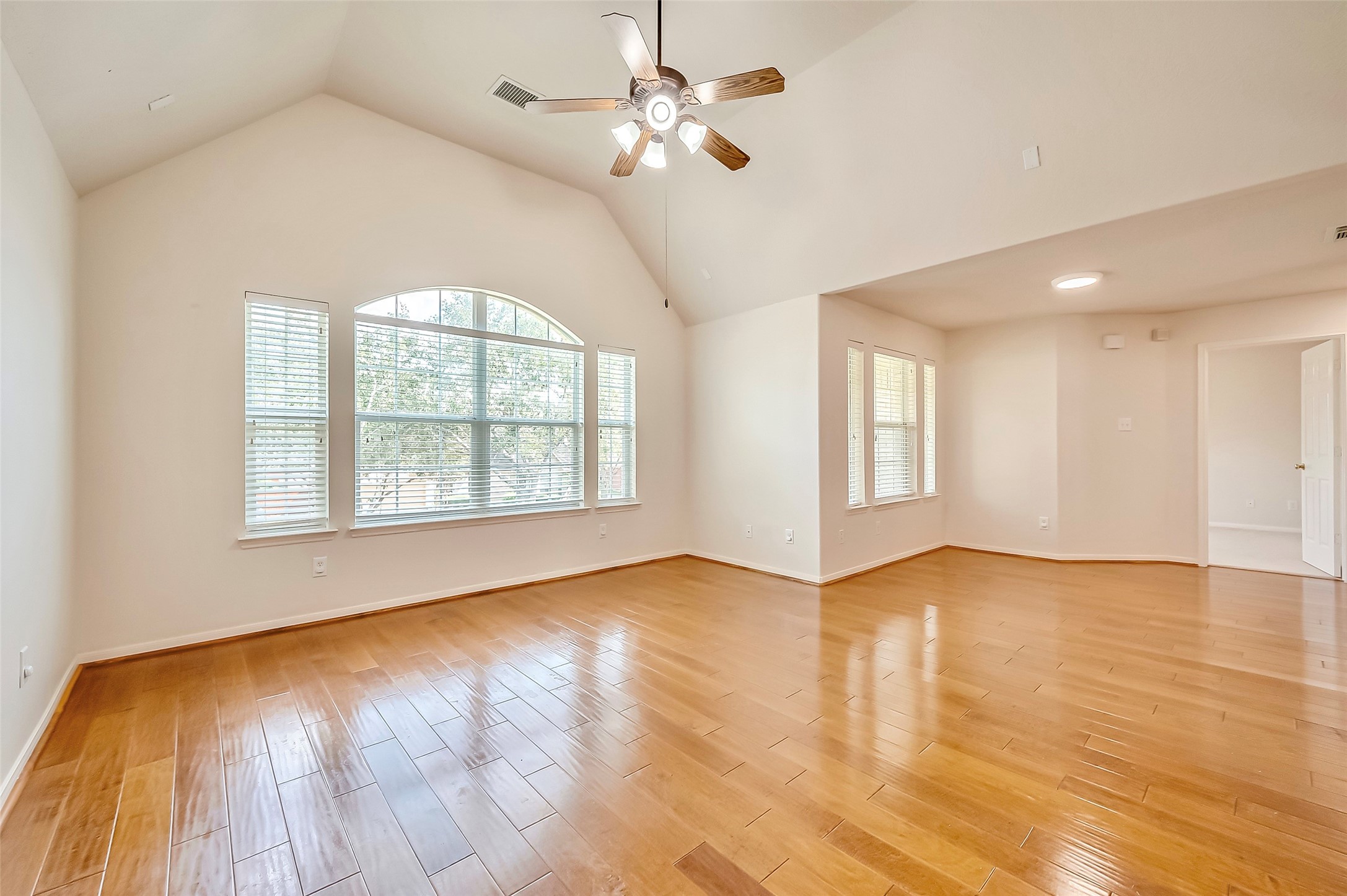 5506 Flower Grove Court Rosharon, TX 77583 - Photo 12 of 30 Upstairs Gameroom